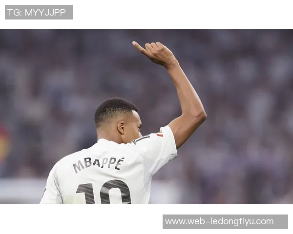 2025年全球俱乐部球衣销量排行榜揭晓皇马领先巴萨巴黎曼联位列第七 2025年全球俱乐部球衣销量排行榜揭晓皇马领先巴萨巴黎曼联位列第七