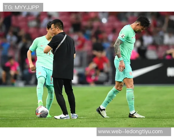 亚预赛关键对决中国香港迎战新加坡首发阵容揭晓安永佳陈晋一领衔出战