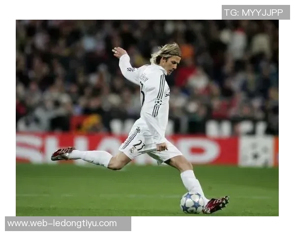 曼联密切关注小贝林厄姆动态有意明年一月租借他 曼联密切关注小贝林厄姆动态有意明年一月租借他