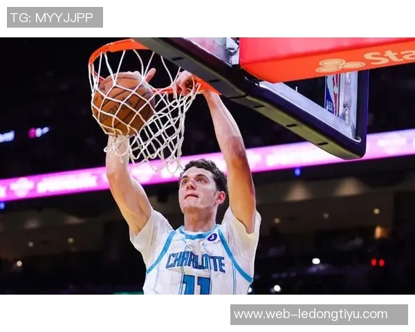 黄蜂新秀卡尔克布伦纳前10场命中率创历史新高超越姚明纪录 黄蜂新秀卡尔克布伦纳前10场命中率创历史新高超越姚明纪录