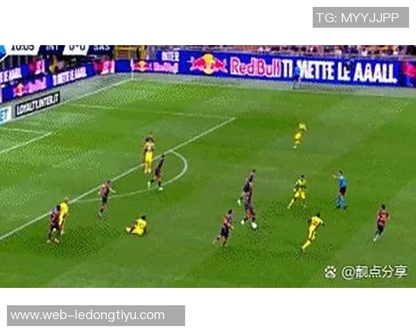 国米密切关注萨索洛中卫穆哈雷莫维奇尤文享有50转会分成