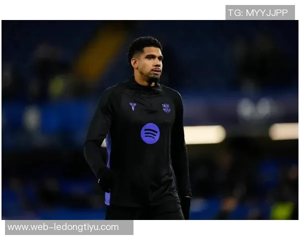 巴萨中卫危机加剧埃里克加西亚鼻梁骨折仅剩阿劳霍和库巴西可用