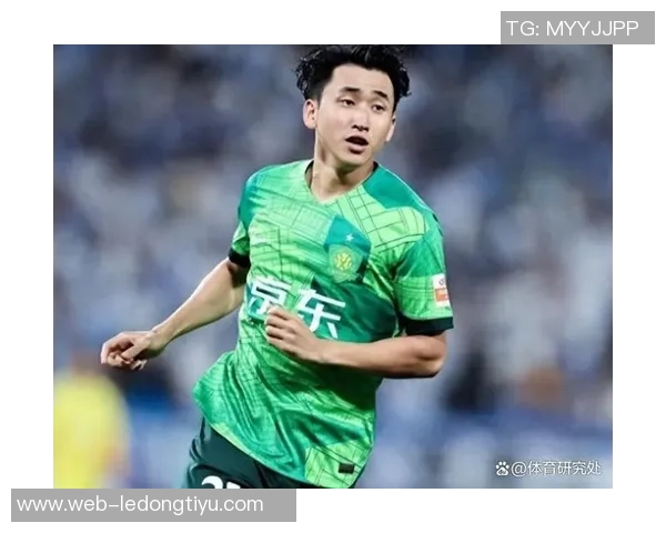 国安球迷机场送别塞蒂恩张源泪洒离别情深