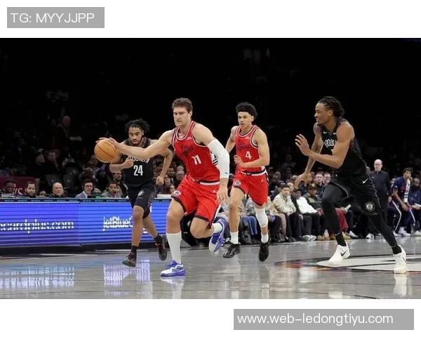 快船半场狂胜篮网31分小卡高效砍21分哈登首节火力全开小波特状态低迷