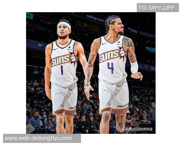 太阳主帅称布克将更多担任控卫角色提升球队进攻效率 太阳主帅称布克将更多担任控卫角色提升球队进攻效率