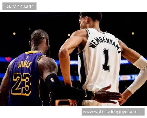 名嘴点评文班亚马身体变化超预期展现强壮实力 名嘴点评文班亚马身体变化超预期展现强壮实力