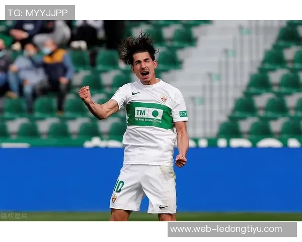 若昂内维斯:巴黎全力以赴只需再添一球即可逆转局势 若昂内维斯:巴黎全力以赴只需再添一球即可逆转局势