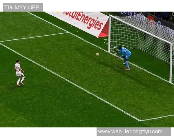 迪亚斯表现亮眼本场贡献1球2次成功过人评分高达74